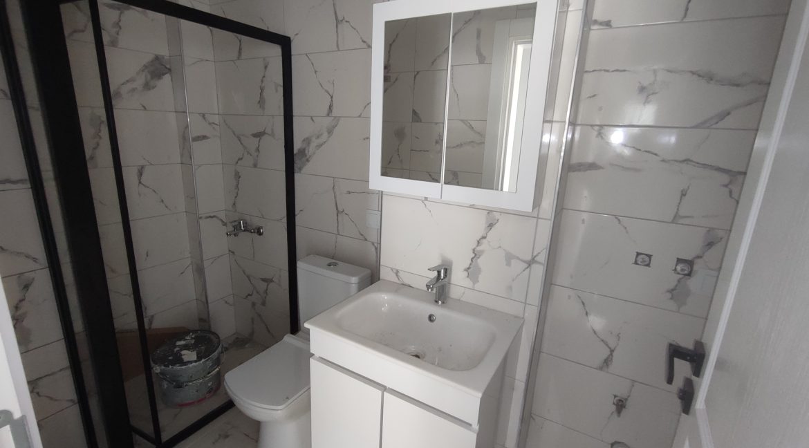 Küçükkuyu'da Satılık 2+1 Daire (2)