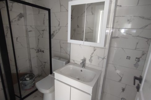 Küçükkuyu'da Satılık 2+1 Daire (2)