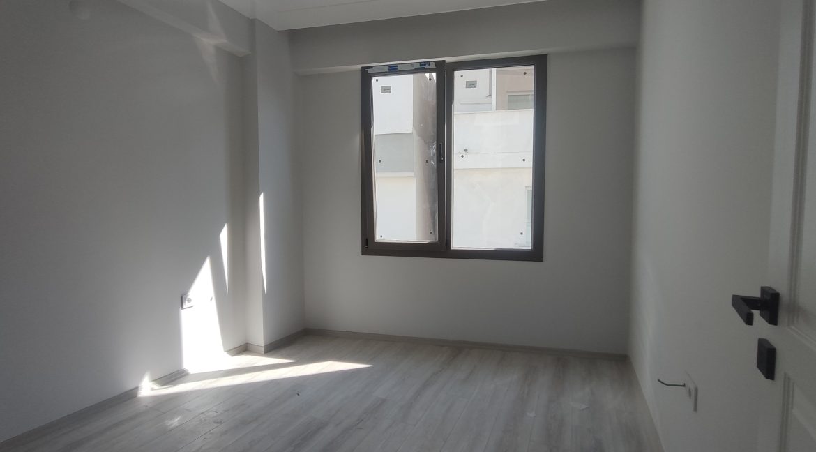 Küçükkuyu'da Satılık 2+1 Daire (4)