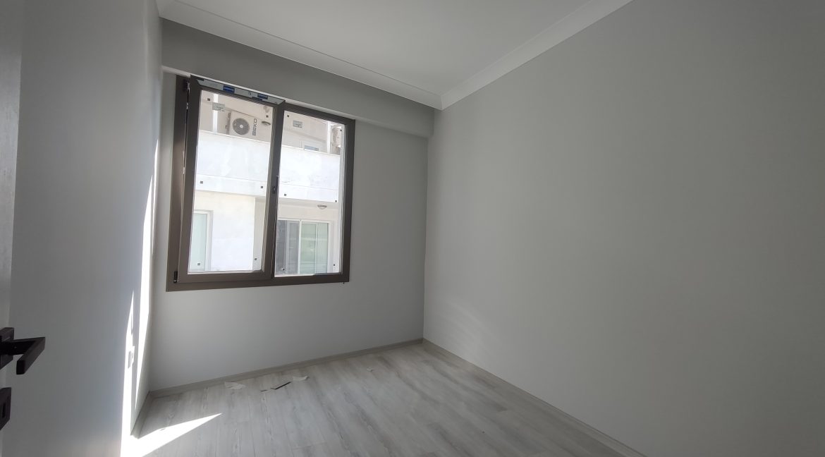 Küçükkuyu'da Satılık 2+1 Daire (6)