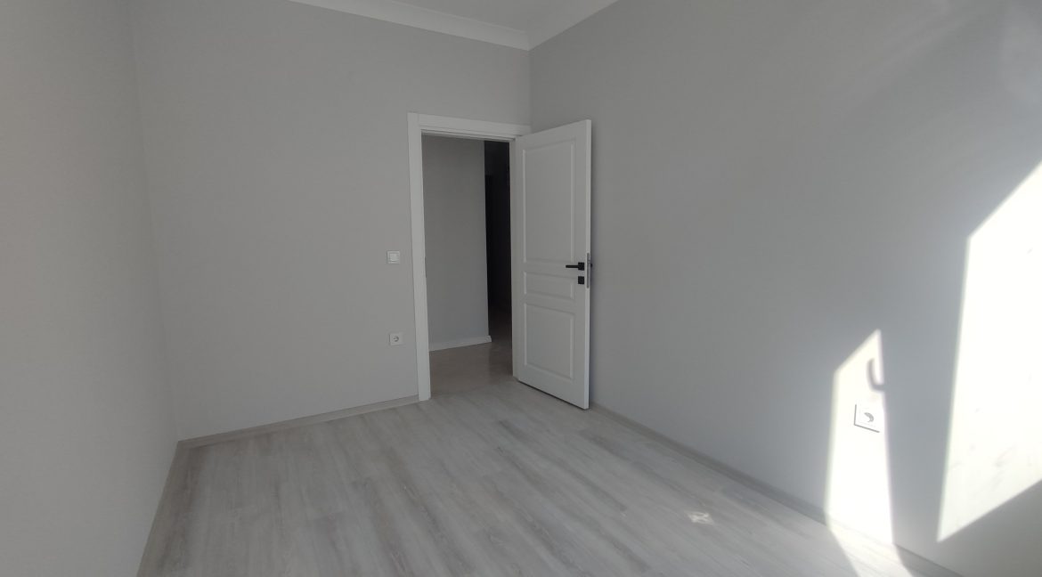 Küçükkuyu'da Satılık 2+1 Daire (7)