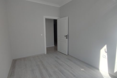 Küçükkuyu'da Satılık 2+1 Daire (7)