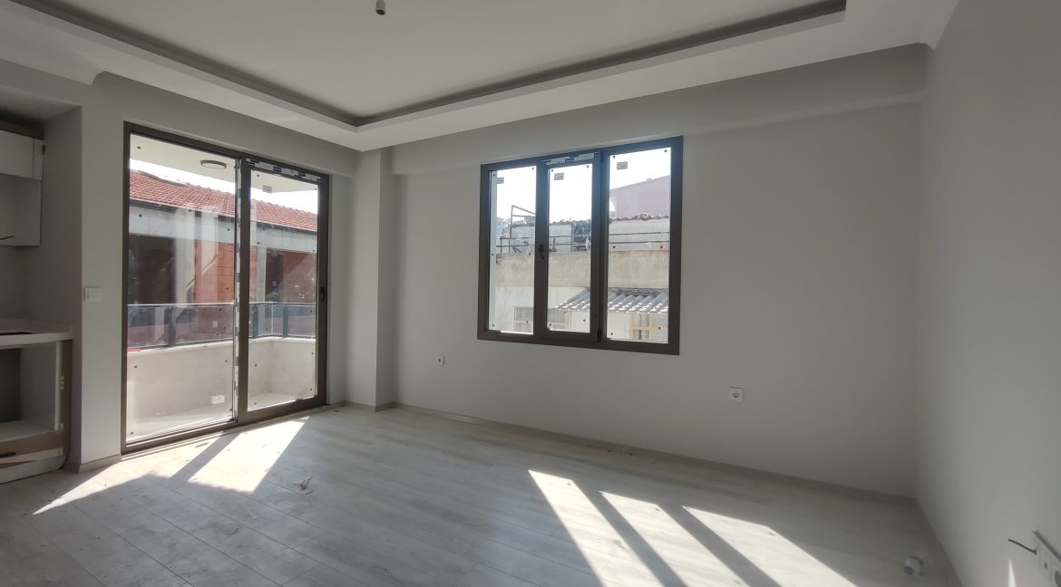 Küçükkuyu'da Satılık 2+1 Daire (9)