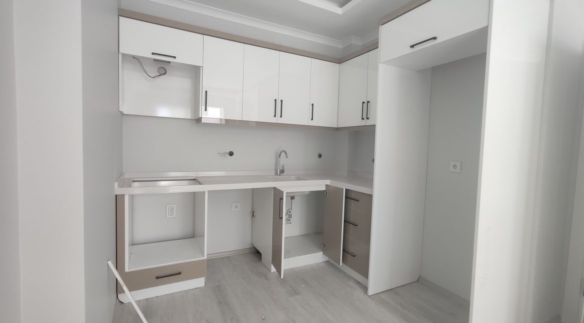 Küçükkuyu'da Satılık Ara Kat 2+1 Daire (13)