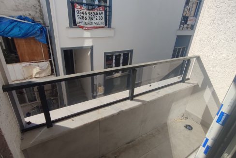 Küçükkuyu'da Satılık Ara Kat 2+1 Daire (15)