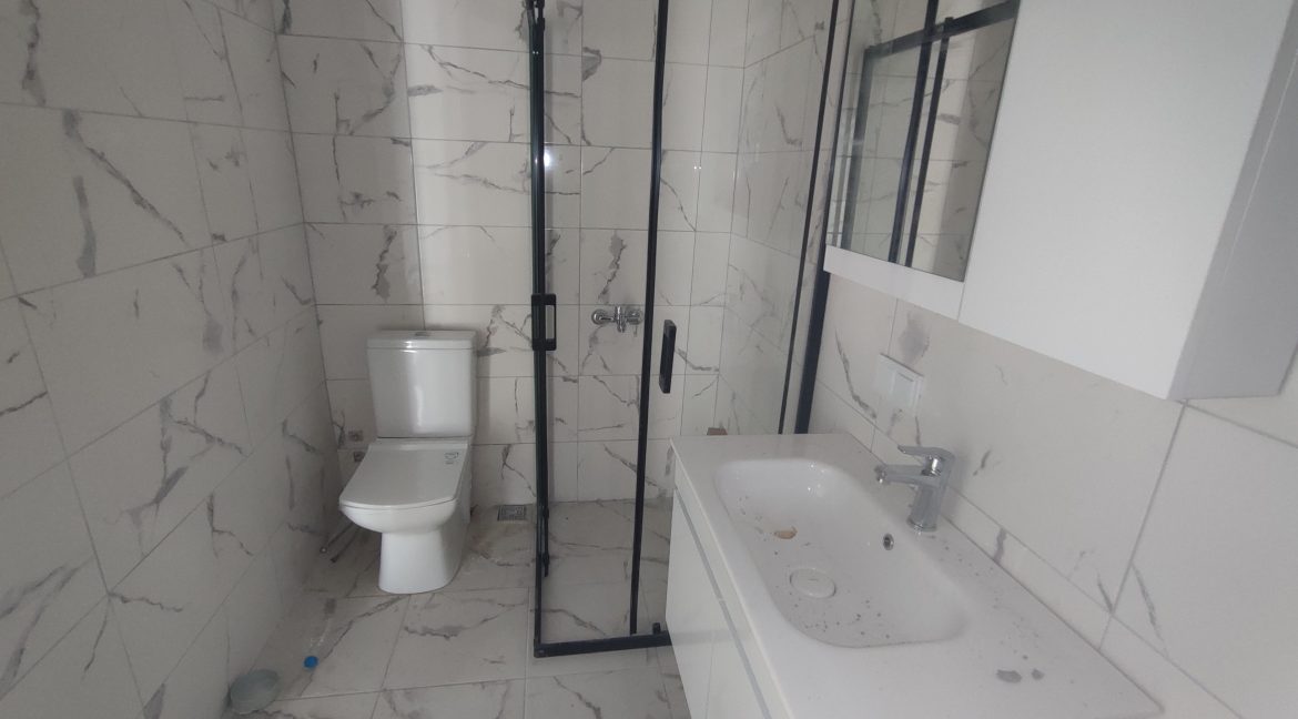 Küçükkuyu'da Satılık Ara Kat 2+1 Daire (2)