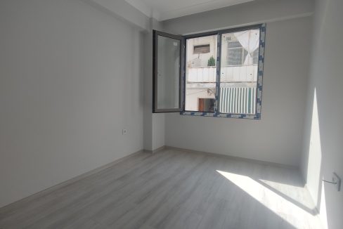 Küçükkuyu'da Satılık Ara Kat 2+1 Daire (5)