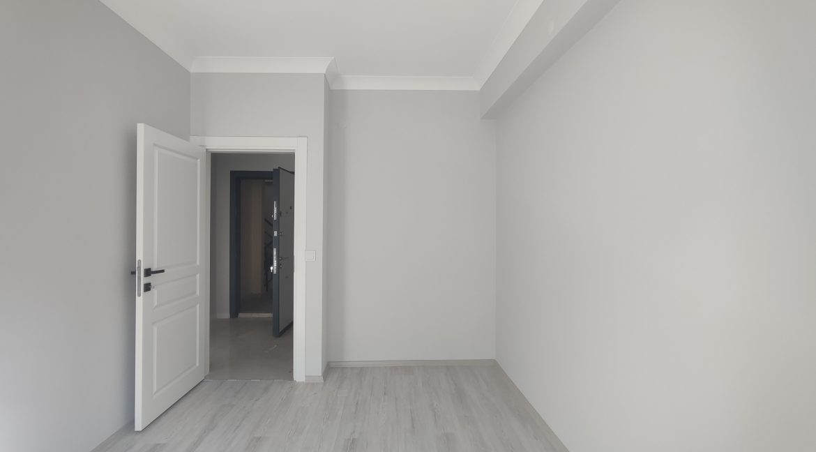 Küçükkuyu'da Satılık Ara Kat 2+1 Daire (6)