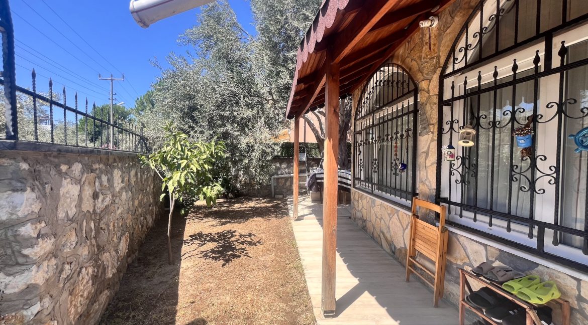 Mıhlı Mahallesi, Bağbaşı Mevkii’nde Satılık Tek Katlı 1+1 Müstakil Ev