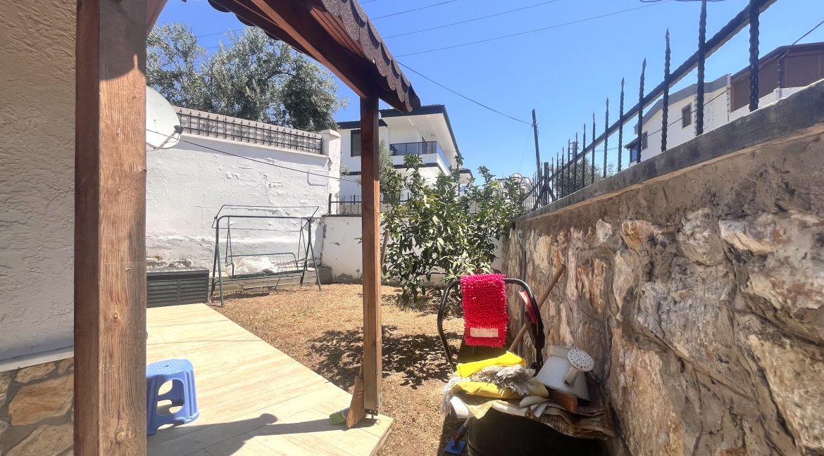 Mıhlı Mahallesi, Bağbaşı Mevkii’nde Satılık Tek Katlı 1+1 Müstakil Ev