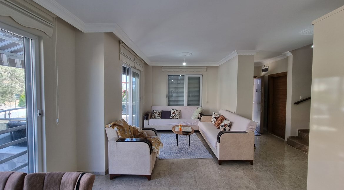 Küçükkuyu Mıhlı Mahallesi'nde Satılık İkiz Müstakil Ev