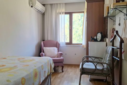 Altınoluk Narlı Sahili’nde Satılık 2+1 Daire