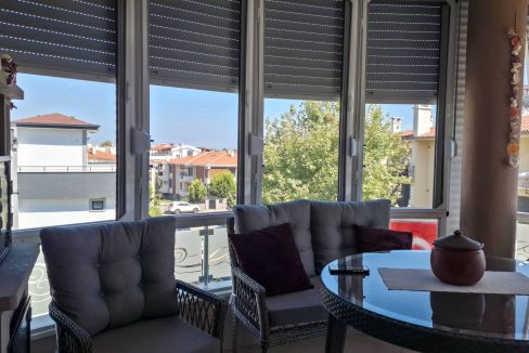 Altınoluk Narlı Sahili’nde Satılık 2+1 Daire