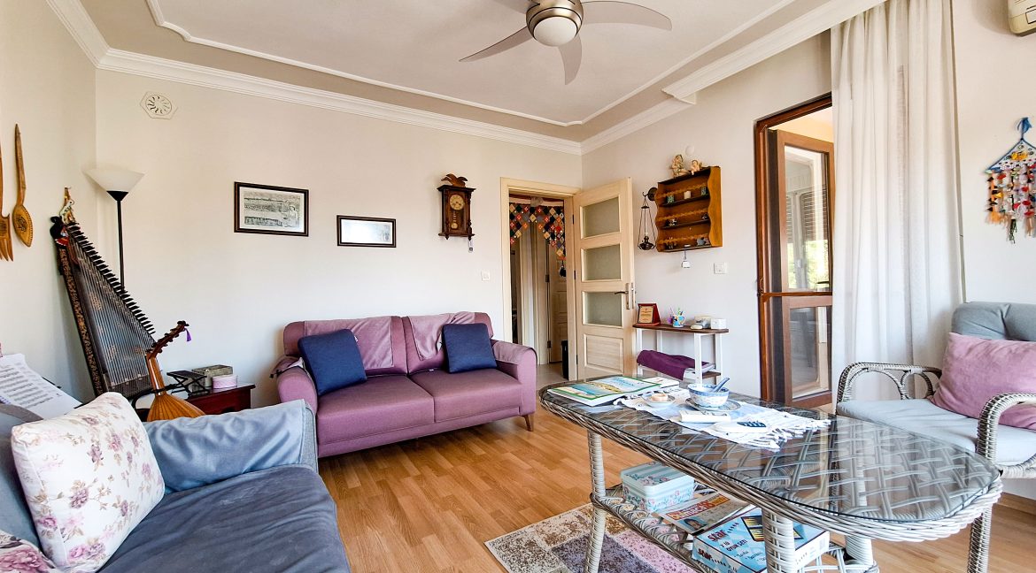 Altınoluk Narlı Sahili’nde Satılık 2+1 Daire