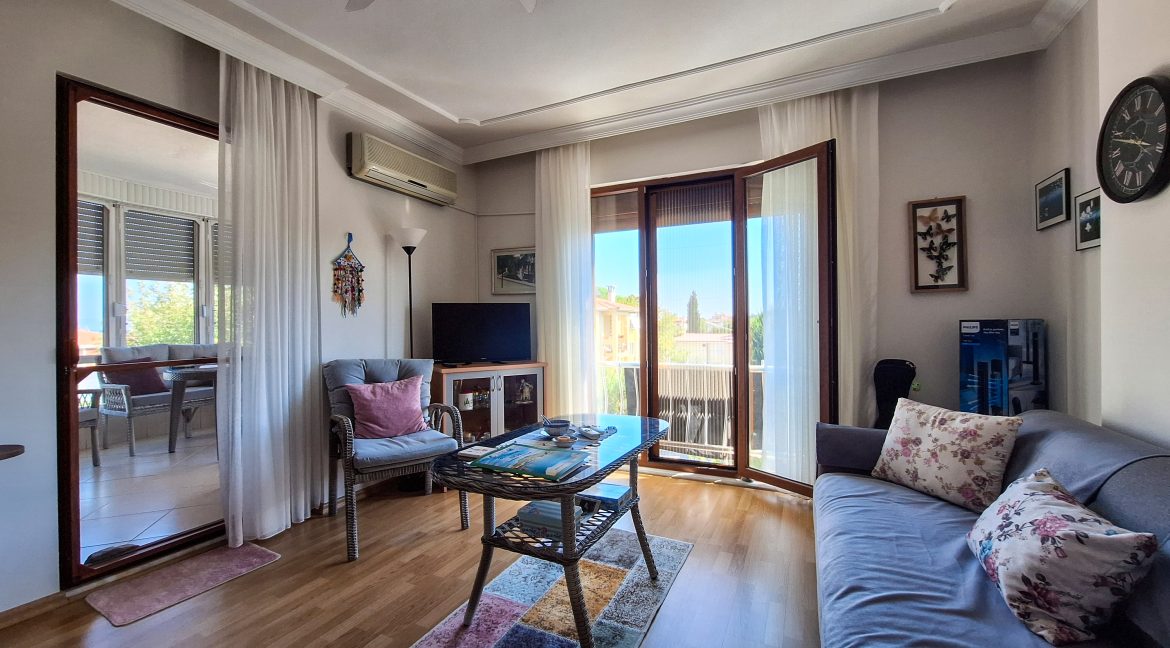 Altınoluk Narlı Sahili’nde Satılık 2+1 Daire