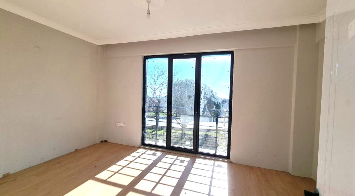 Ayvacık Yeniçam Köyü Girişi'nde Satılık Kiralık Müstakil Evler (1)