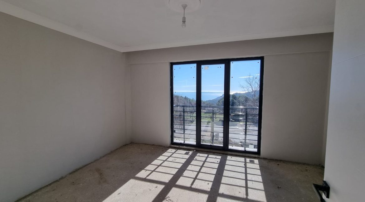 Ayvacık Yeniçam Köyü Girişi'nde Satılık Kiralık Müstakil Evler (15)