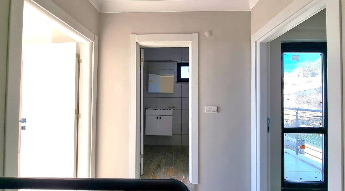 Ayvacık Yeniçam Köyü Girişi'nde Satılık Kiralık Müstakil Evler (21)