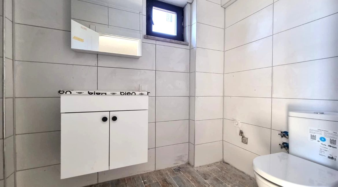 Ayvacık Yeniçam Köyü Girişi'nde Satılık Kiralık Müstakil Evler (28)