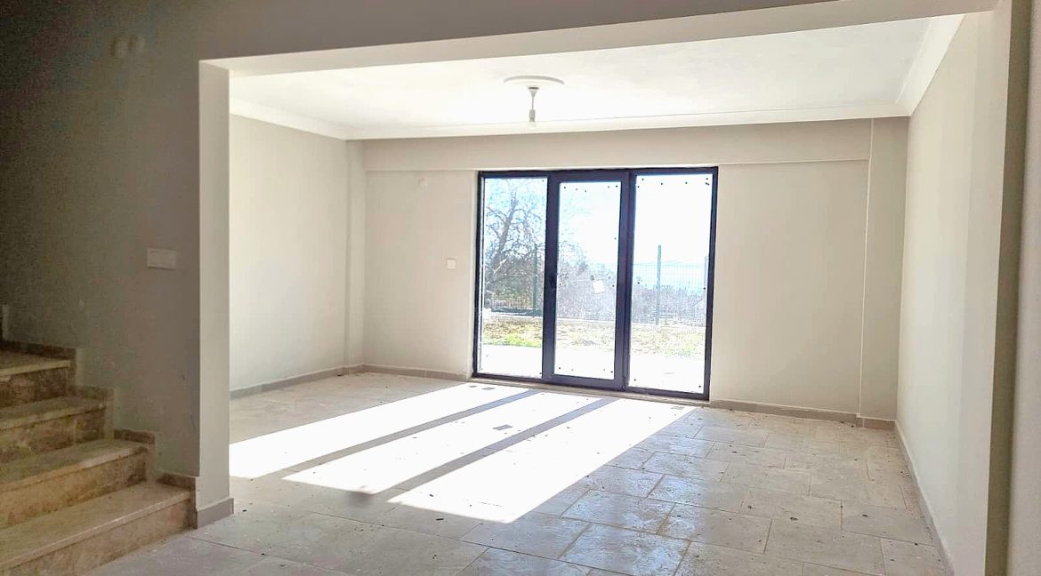 Ayvacık Yeniçam Köyü Girişi'nde Satılık Kiralık Müstakil Evler (29)