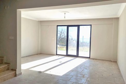 Ayvacık Yeniçam Köyü Girişi'nde Satılık Kiralık Müstakil Evler (29)