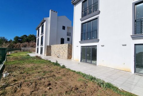 Ayvacık Yeniçam Köyü Girişi'nde Satılık Kiralık Müstakil Evler (38)