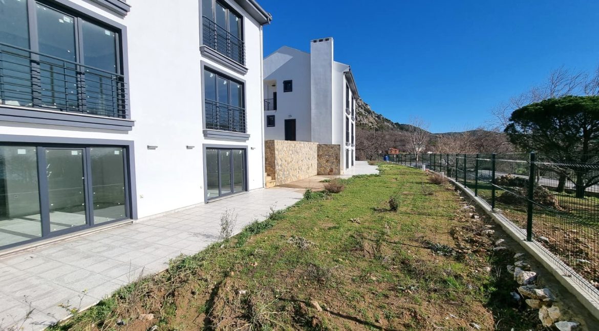 Ayvacık Yeniçam Köyü Girişi'nde Satılık Kiralık Müstakil Evler (40)