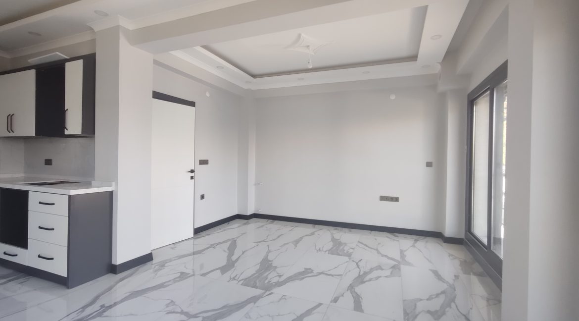 Küçükkuyu'da Satılık 4+1 Tamamen Müstakil Villa (10)