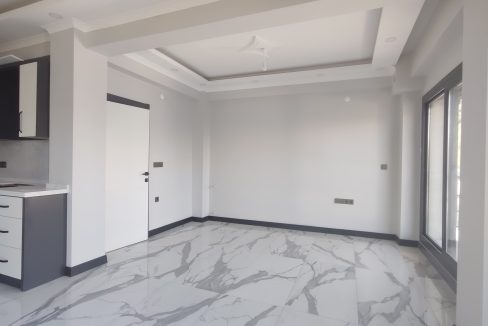 Küçükkuyu'da Satılık 4+1 Tamamen Müstakil Villa (10)