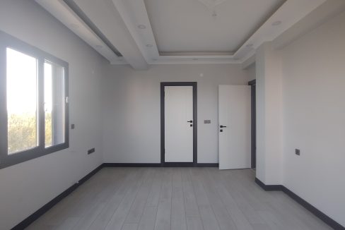 Küçükkuyu'da Satılık 4+1 Tamamen Müstakil Villa (22)