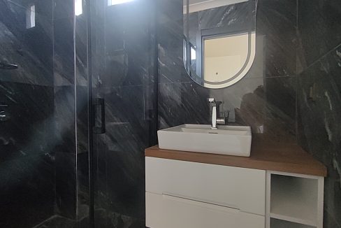 Küçükkuyu'da Satılık 4+1 Tamamen Müstakil Villa (27)