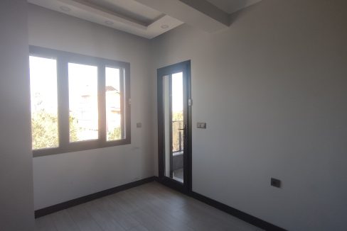 Küçükkuyu'da Satılık 4+1 Tamamen Müstakil Villa (30)