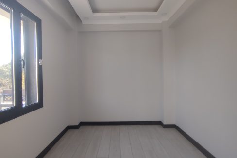 Küçükkuyu'da Satılık 4+1 Tamamen Müstakil Villa (5)