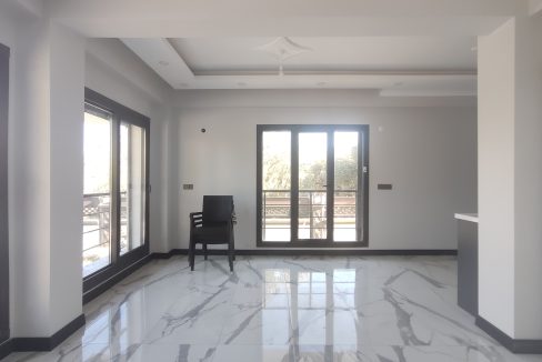 Küçükkuyu'da Satılık 4+1 Tamamen Müstakil Villa (7)