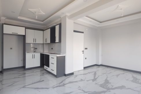 Küçükkuyu'da Satılık 4+1 Tamamen Müstakil Villa (9)