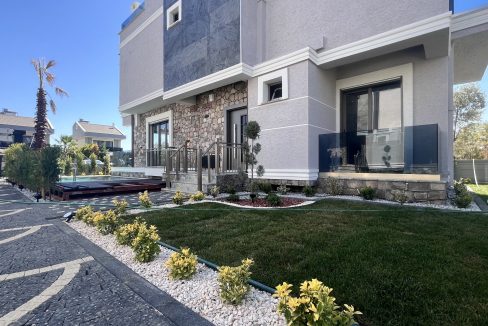 Tahtakuşlar’da Doğayla İç İçe , Modern Tasarımlı Müstakil Havuzlu Villa