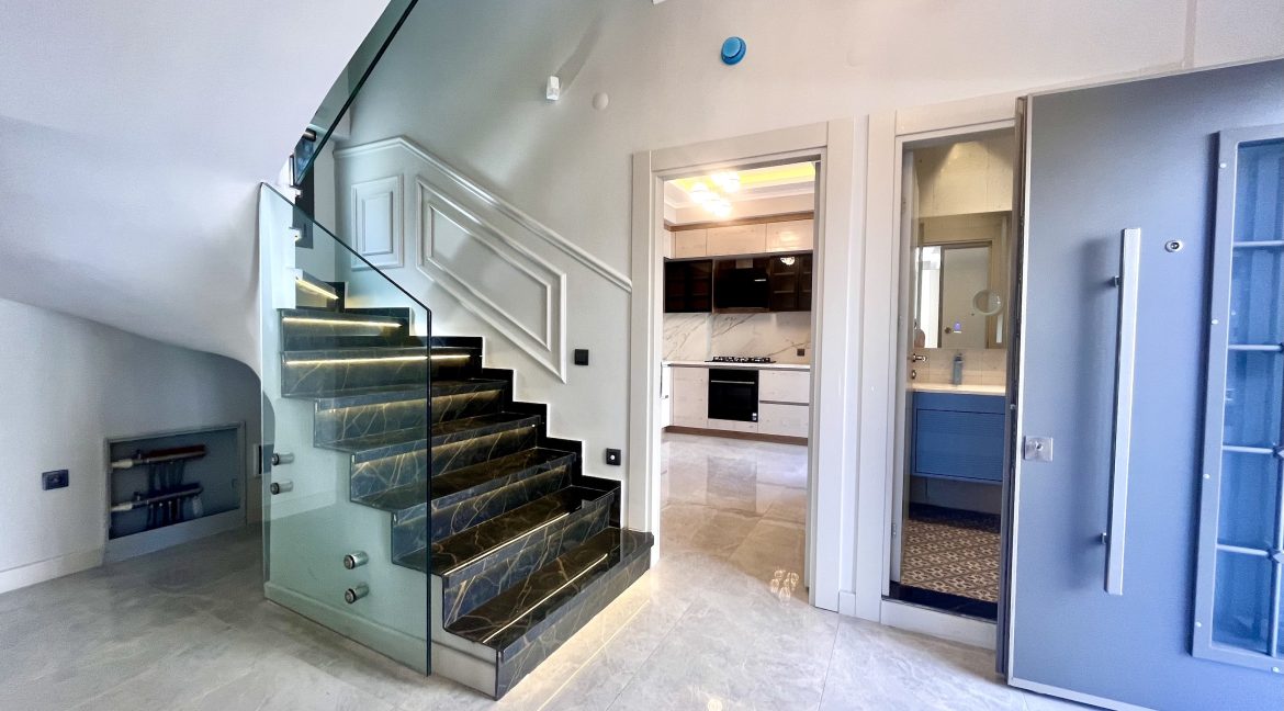 Tahtakuşlar’da Doğayla İç İçe , Modern Tasarımlı Müstakil Havuzlu Villa