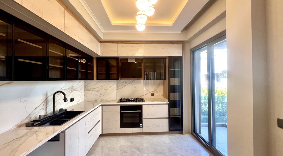 Tahtakuşlar’da Doğayla İç İçe , Modern Tasarımlı Müstakil Havuzlu Villa