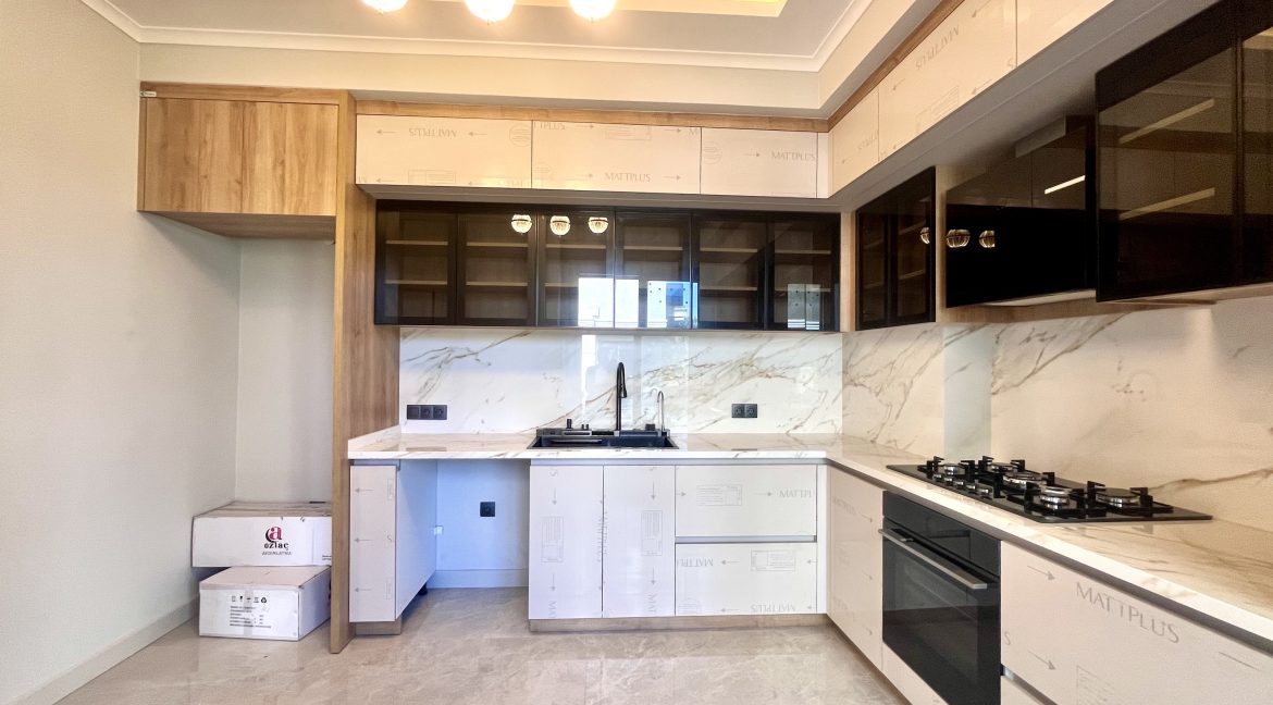 Tahtakuşlar’da Doğayla İç İçe , Modern Tasarımlı Müstakil Havuzlu Villa