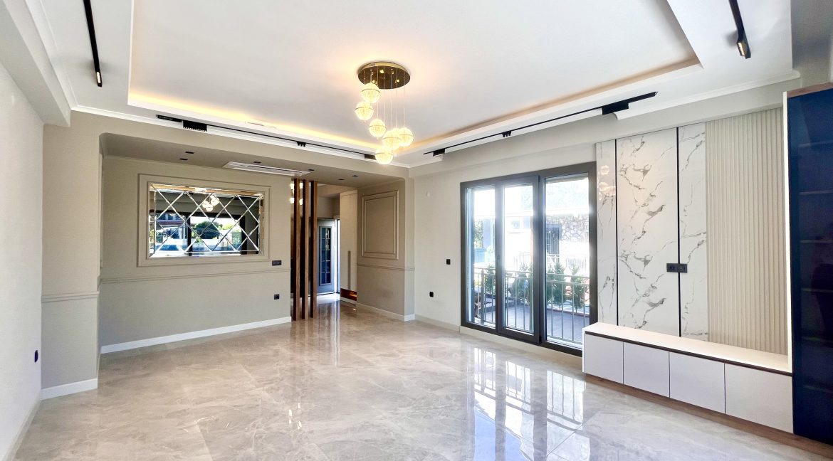 Tahtakuşlar’da Doğayla İç İçe , Modern Tasarımlı Müstakil Havuzlu Villa