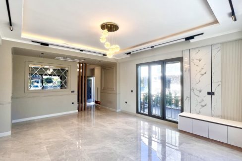 Tahtakuşlar’da Doğayla İç İçe , Modern Tasarımlı Müstakil Havuzlu Villa