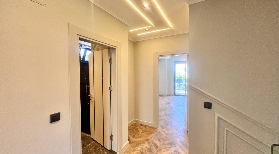 Tahtakuşlar’da Doğayla İç İçe , Modern Tasarımlı Müstakil Havuzlu Villa