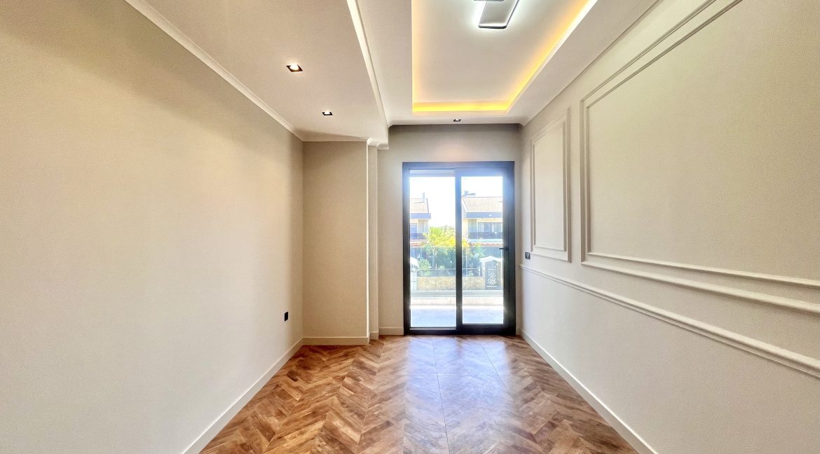 Tahtakuşlar’da Doğayla İç İçe , Modern Tasarımlı Müstakil Havuzlu Villa