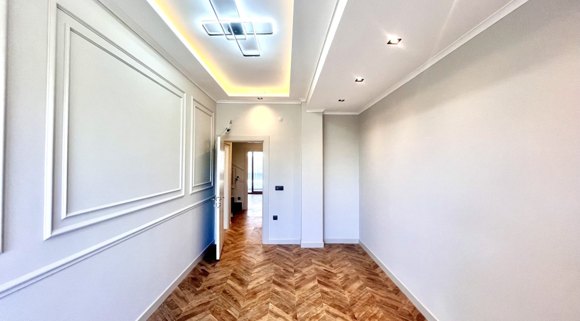 Tahtakuşlar’da Doğayla İç İçe , Modern Tasarımlı Müstakil Havuzlu Villa