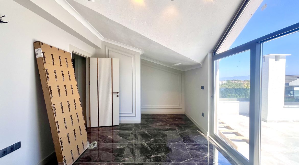 Tahtakuşlar’da Doğayla İç İçe , Modern Tasarımlı Müstakil Havuzlu Villa