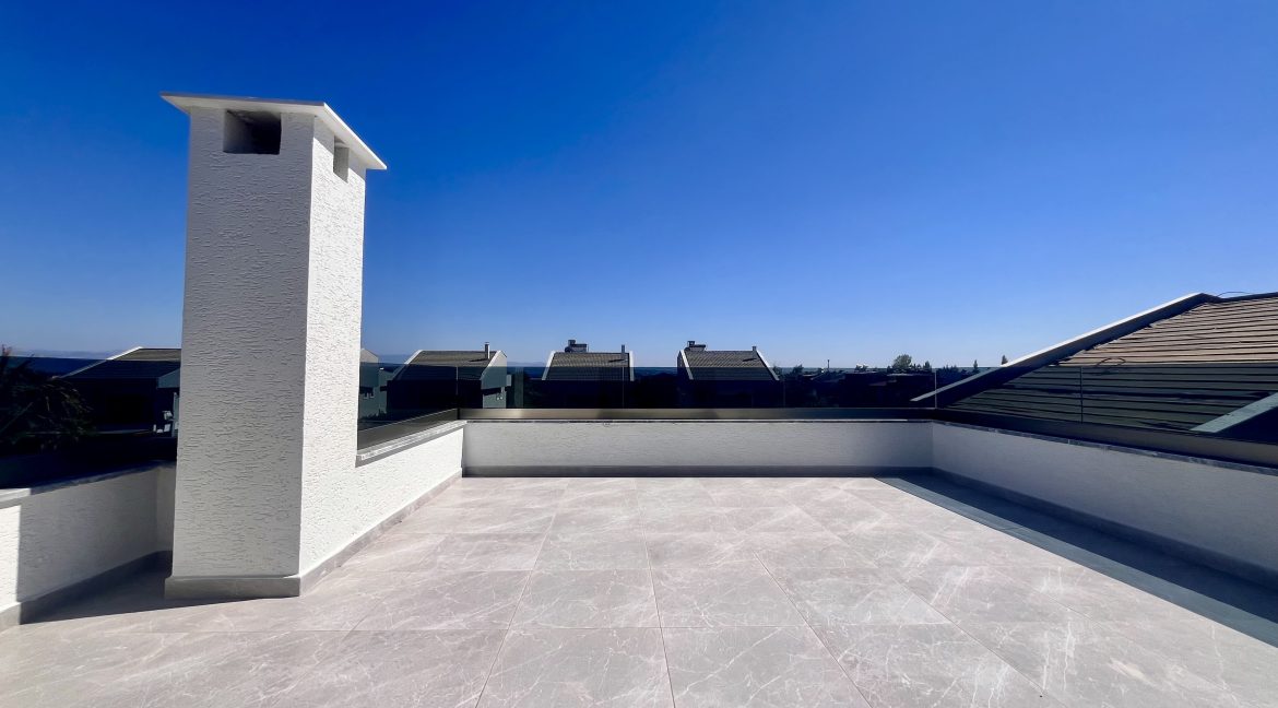 Tahtakuşlar’da Doğayla İç İçe , Modern Tasarımlı Müstakil Havuzlu Villa