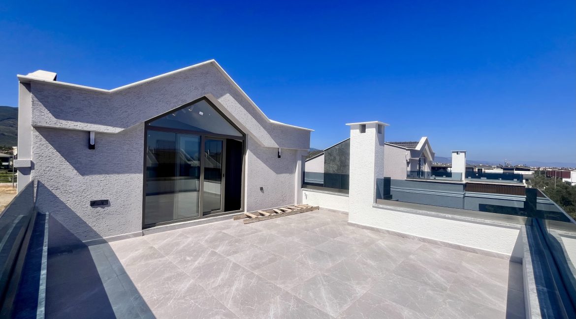 Tahtakuşlar’da Doğayla İç İçe , Modern Tasarımlı Müstakil Havuzlu Villa