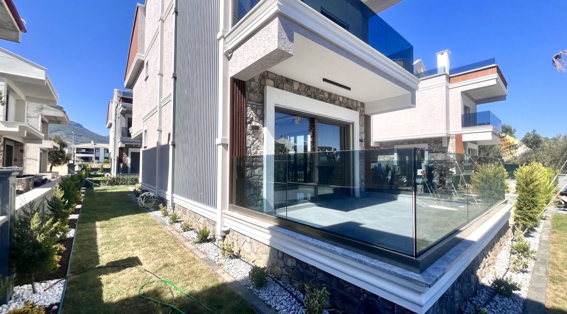 Tahtakuşlar’da Doğayla İç İçe , Modern Tasarımlı Müstakil Havuzlu Villa