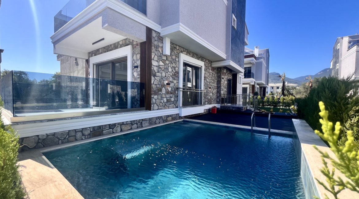 Tahtakuşlar’da Doğayla İç İçe , Modern Tasarımlı Müstakil Havuzlu Villa