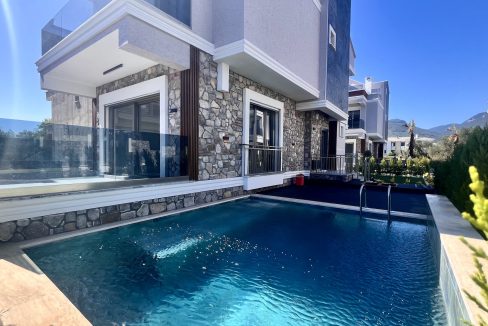 Tahtakuşlar’da Doğayla İç İçe , Modern Tasarımlı Müstakil Havuzlu Villa